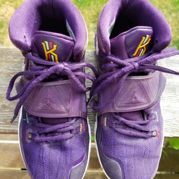 Kyrie Irving Nike Basketball shoe size US 5 - Picture 3 of 10